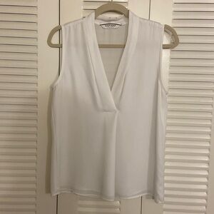 White sleeveless shirt